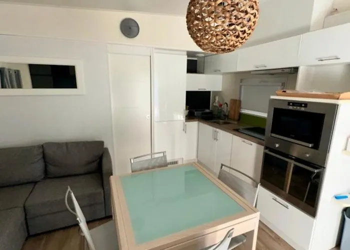 Mobilhome Moderne Avec Grande Terrasse, Pergola,